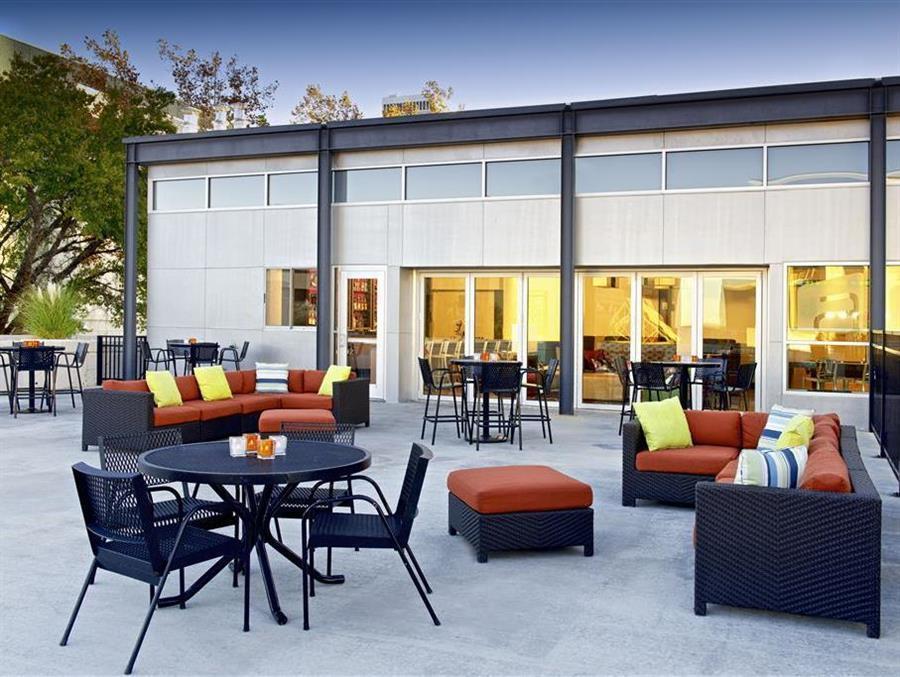 Aloft Tulsa Downtown Exterior foto